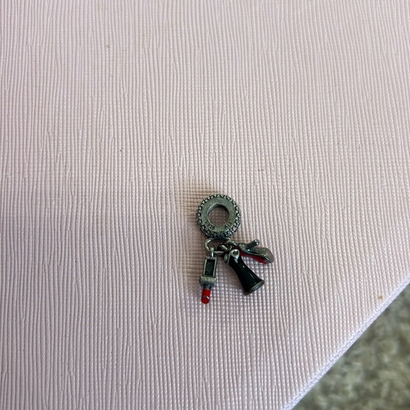 Pandora Charm - Picture 1 of 3